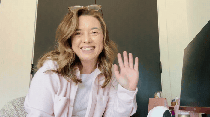 Alyssa Towns - Waving (Small)